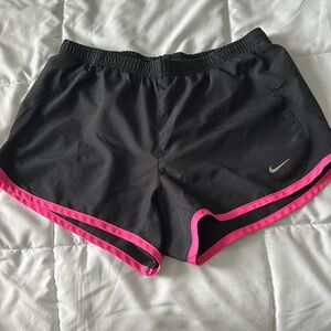 Nike Shorts Womens Small Dri-Fit Running Lightweight Ladies Athletic Black Pink